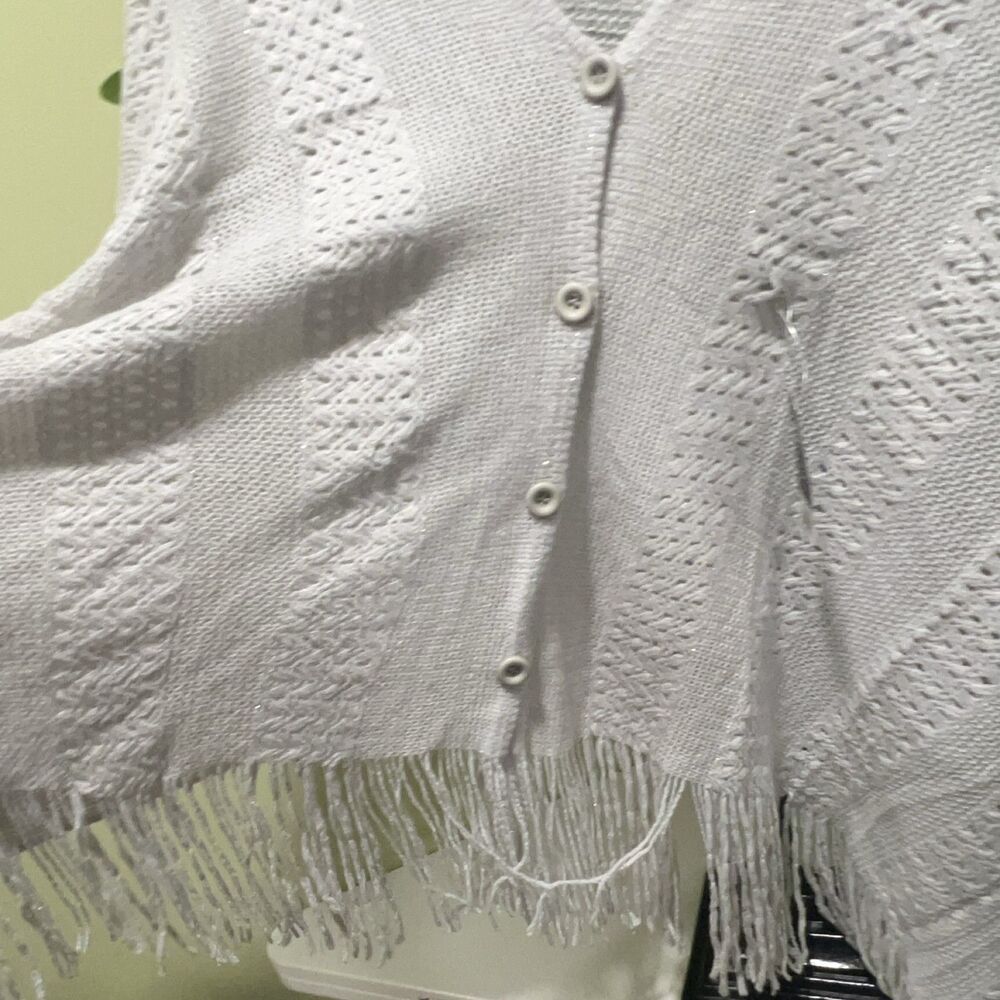 BIJOUX TERNER CARDISHAWL SOLID Knit Shawl Light Grey 3 Ways Fringe Button - Picture 2 of 5
